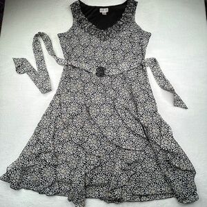 Robbie Bee women Dress size 18 Plus Black-and-Cream Tie-waist Geometric Pattern